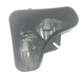 中国 スキッドの雄牛の積込み機の取り替えの自動身体部分はヘッドライト ランプ7138040の黒い色を訂正します サプライヤー
